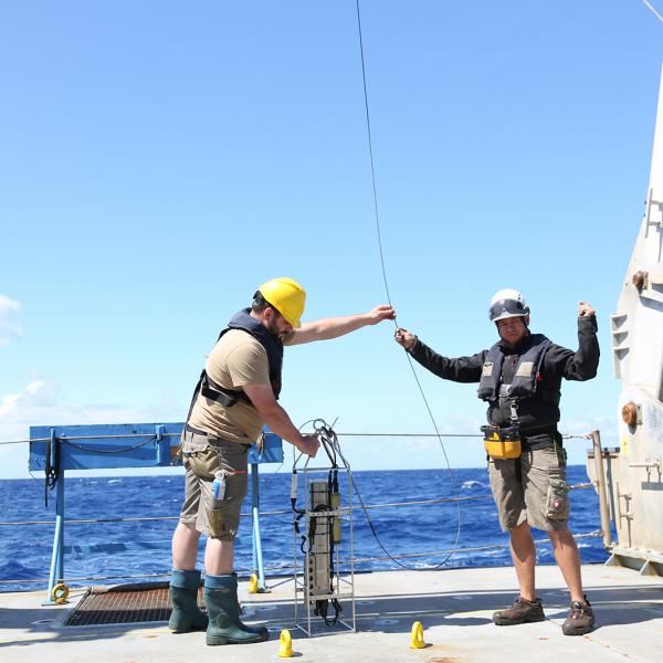 Exploring Front with Multiple Robots